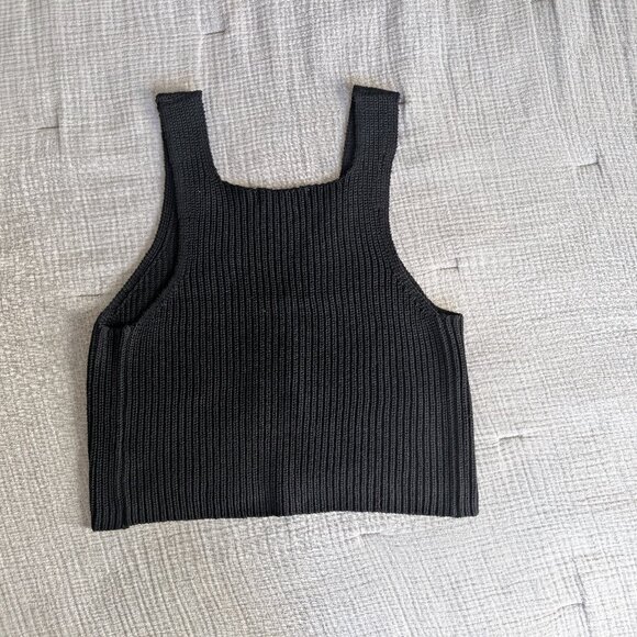 Almina Concept Knit V Neck Vest - Picture 4 of 5